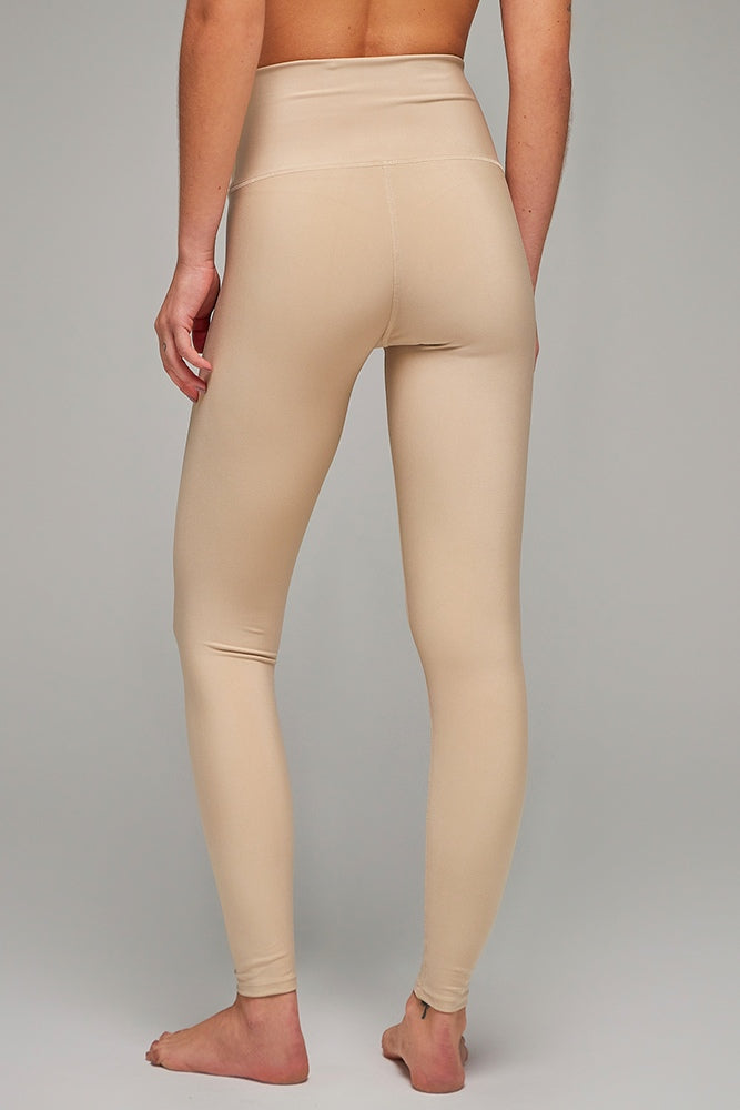 
                      
                        BRUN LEGGING
                      
                    