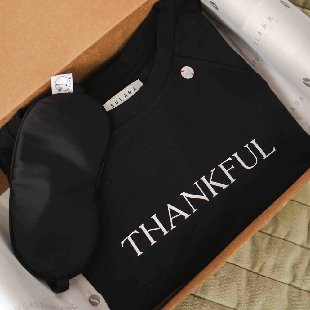 
                      
                        THANKFUL GIFT BOX
                      
                    