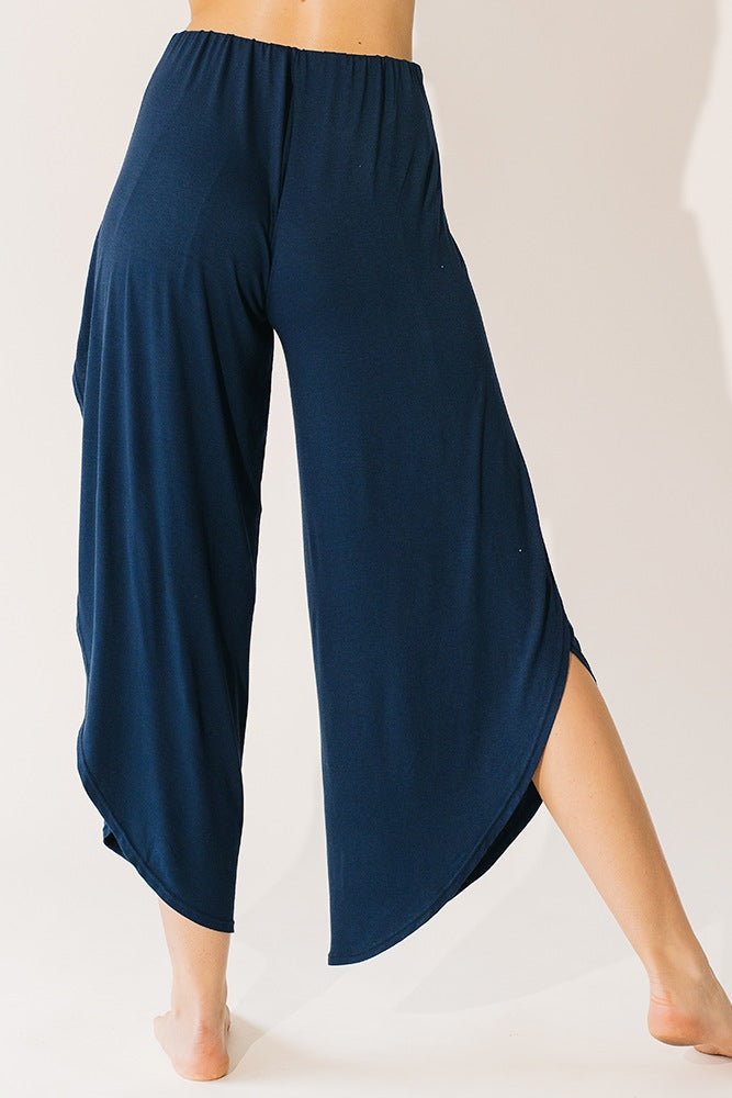 
                      
                        PIRITA PANT
                      
                    