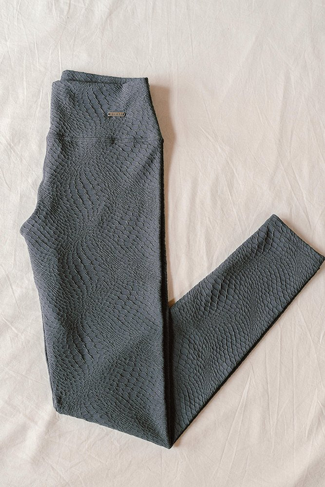 
                      
                        ELYSTAN LEGGING
                      
                    